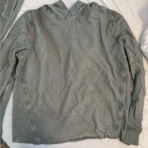 Barefoot Dreams Malibu Collection Olive Top